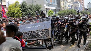 Etliche Menschen sterben bei Großdemo in Nepal