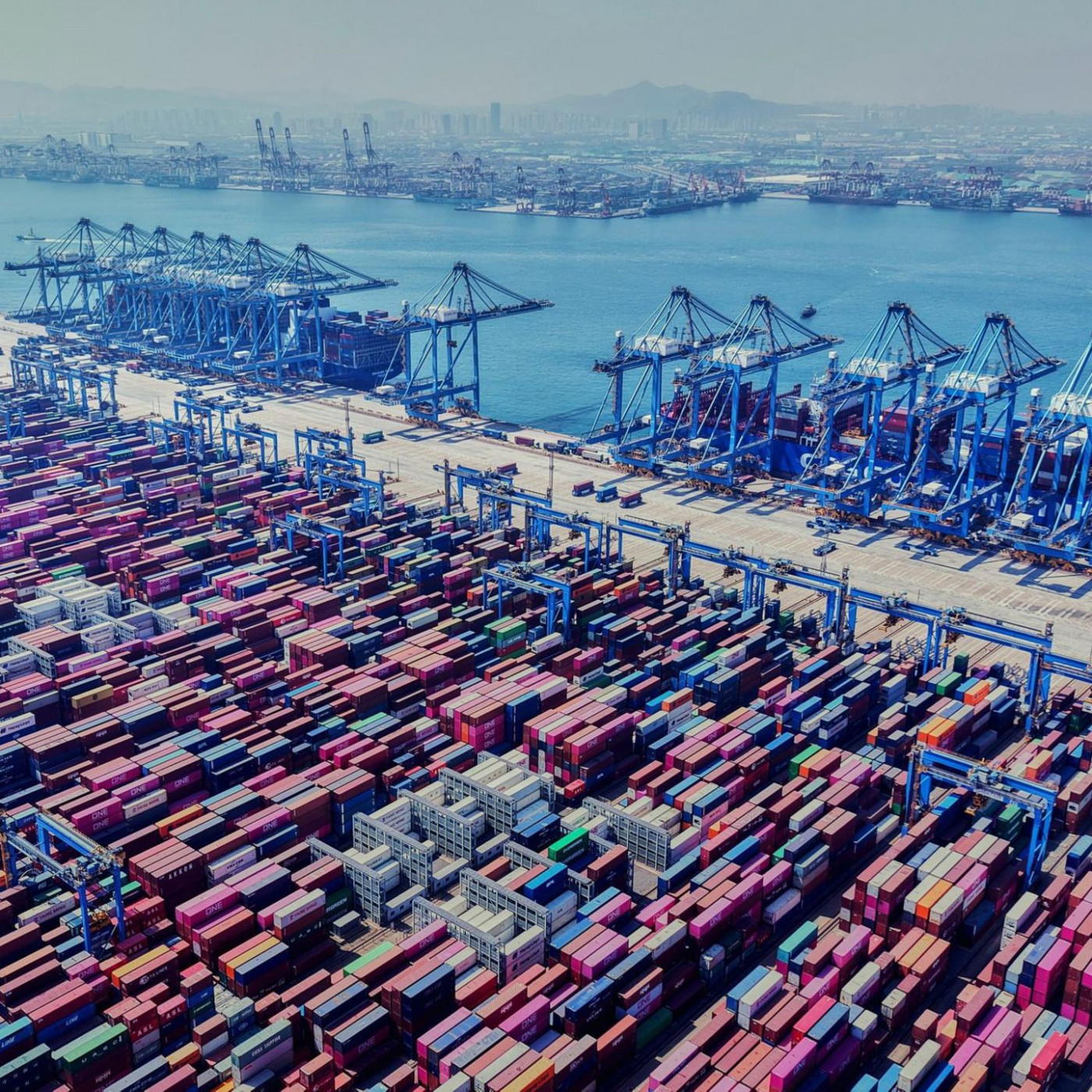 Chinas Konjunktur lahmt - Industrie und Konsum enttäuschen