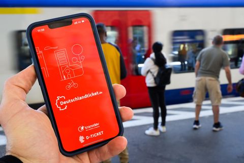 Beim Deutschlandticket droht Preiserhöhung auf 64 Euro