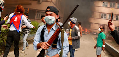 Wegen „alternder Elite“ und Social-Media-Verbot – Gen-Z-Revolution stürzt die Regierung