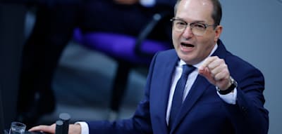 Grüne und Linke „stehen auf der Seite der Kriminellen“, kritisiert Dobrindt