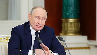 Russische Öl- und Gaseinnahmen brechen ein