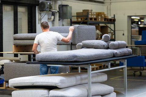 Kunden kaufen weniger Sofas - Umsätze brechen ein