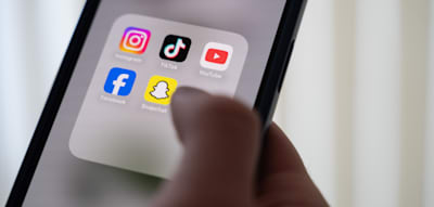 Spahn vergleicht Tiktok mit Heroin und fordert eine Altersbegrenzung ab 16 Jahren