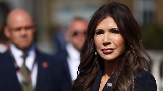 Ministerin Kristi Noem nennt Chicago "Kriegsgebiet"