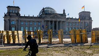 Bundestag stimmt Infrastruktur-Milliarden für Länder zu
