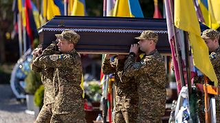 Das passiert mit den Gefallenen im Ukraine-Krieg