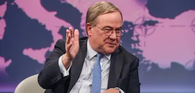 „Das gehört zu der Kategorie ‚einfach dahergeredet‘“, kontert Laschet seinen eigenen Unionskollegen