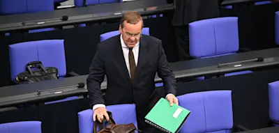 „Blutgrätsche gegen SPD“, „Habe ich noch nie erlebt“ – Heftige Kritik an Pistorius