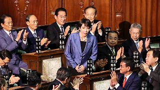 Japan wählt erstmals eine Frau zur Regierungschefin