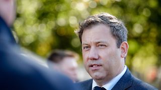 Klingbeil: Gastro-Steuer und Pendlerpauschale auf der Kippe