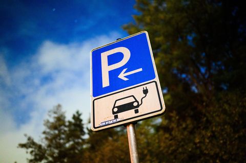 Auto-Experte fordert günstigeren Ladestrom