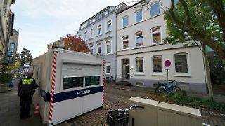 Dauerbewachung von leerer Scholz-Wohnung kostet Millionen im Jahr