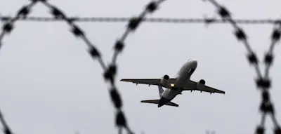 „Haft oder Rückkehr“ – Die neuen Strategien für Abschiebungen nach Syrien und Afghanistan