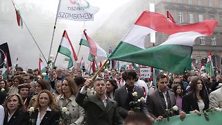 Zehntausende protestieren in Budapest gegen Orban