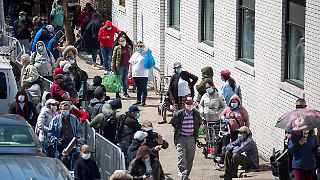 Demokratisch regierte Bundesstaaten klagen Lebensmittelhilfen ein