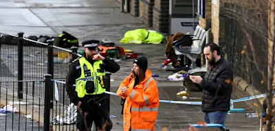 Elf Menschen in Zug niedergestochen – Britische Justiz klagt 32-Jährigen wegen versuchten Mordes an