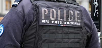 Autofahrer fährt „absichtlich“ Passanten an – bei der Festnahme ruft er „Allahu akbar“