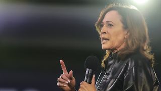 Kamala Harris stellt sich für Kandidatenschlacht früh auf