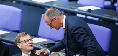 Berichte über Rücktrittsforderungen – Merz stärkt Wadephul den Rücken