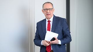 Union empört über AfD-Russland-Reise: "Das ist Landesverrat"