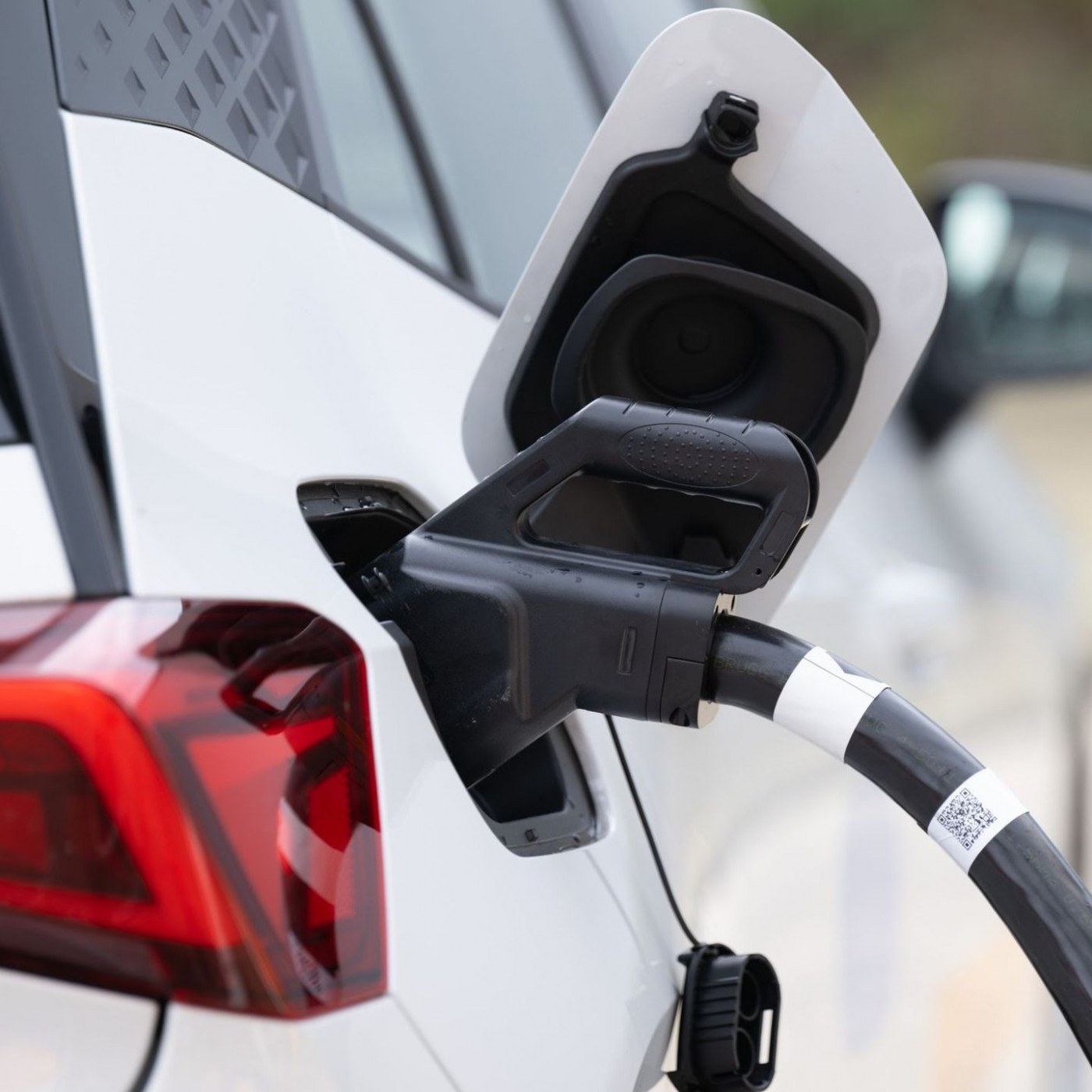 Preise für Elektroautos und Verbrenner nähern sich an