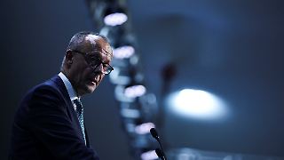 Warum Merz beim Klimagipfel auffallend verklemmt wirkt