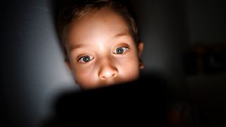 Streeck will Altersfreigaben für Social-Media-Apps einführen