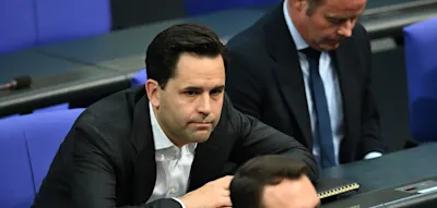 „Viele sind genervt“ – Chef der Jungen Union kritisiert Merkels Wortmeldungen