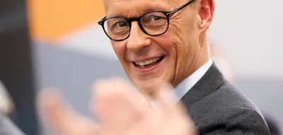 Nach der Fraktionssitzung “Käfer”-Buffet und Enkelbesuch – so läuft Merz‘ Geburtstag