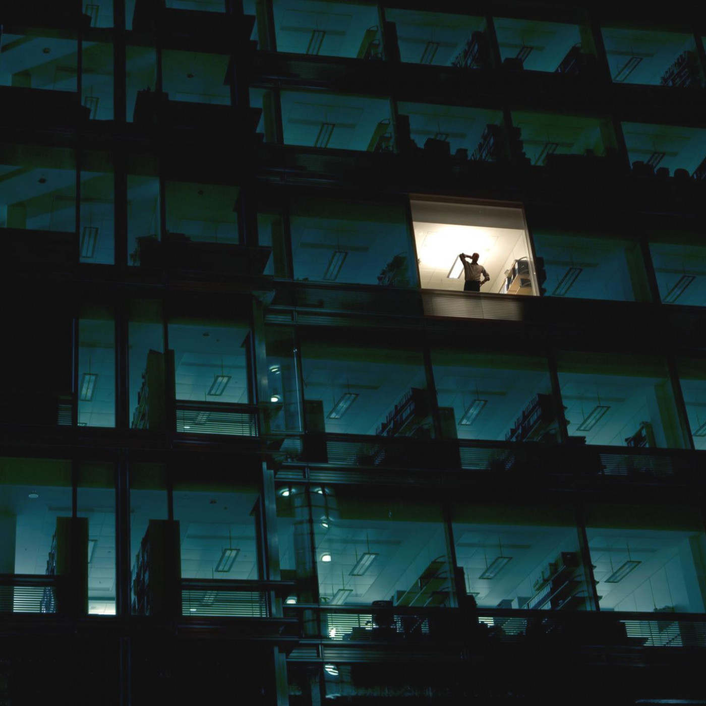 Wenn Mitarbeiter ausstempeln und trotzdem weiterarbeiten – was gilt dann?