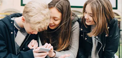 Wie der Kampf für ein Social-Media-Verbot Fahrt aufnimmt