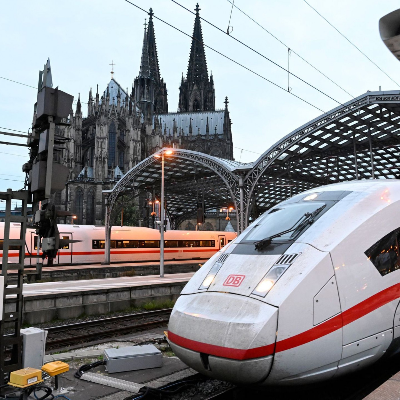 Softwarefehler zwingt Bahn zu zweiter Sperrung in Köln