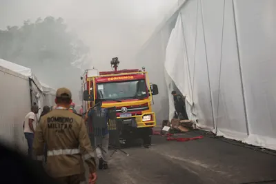 Feuer bei UN-Klimagipfel ausgebrochen – Videos zeigen riesige Flammen – Gesamtes Gelände evakuiert