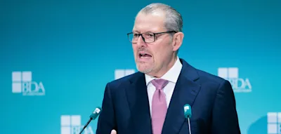 „Der Politik würde eine Denkpause helfen“ – Arbeitgeberpräsident stellt sich gegen Merz‘ Rentenpaket