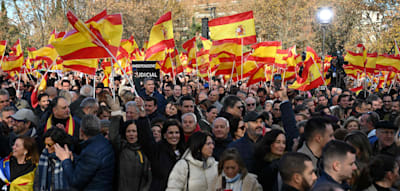 „Es reicht“ – Zehntausende fordern Rücktritt der spanischen Regierung