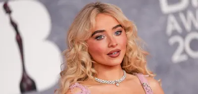 „Bösartig und widerwärtig“ – Popstar Sabrina Carpenter empört über Video des Weißen Hauses