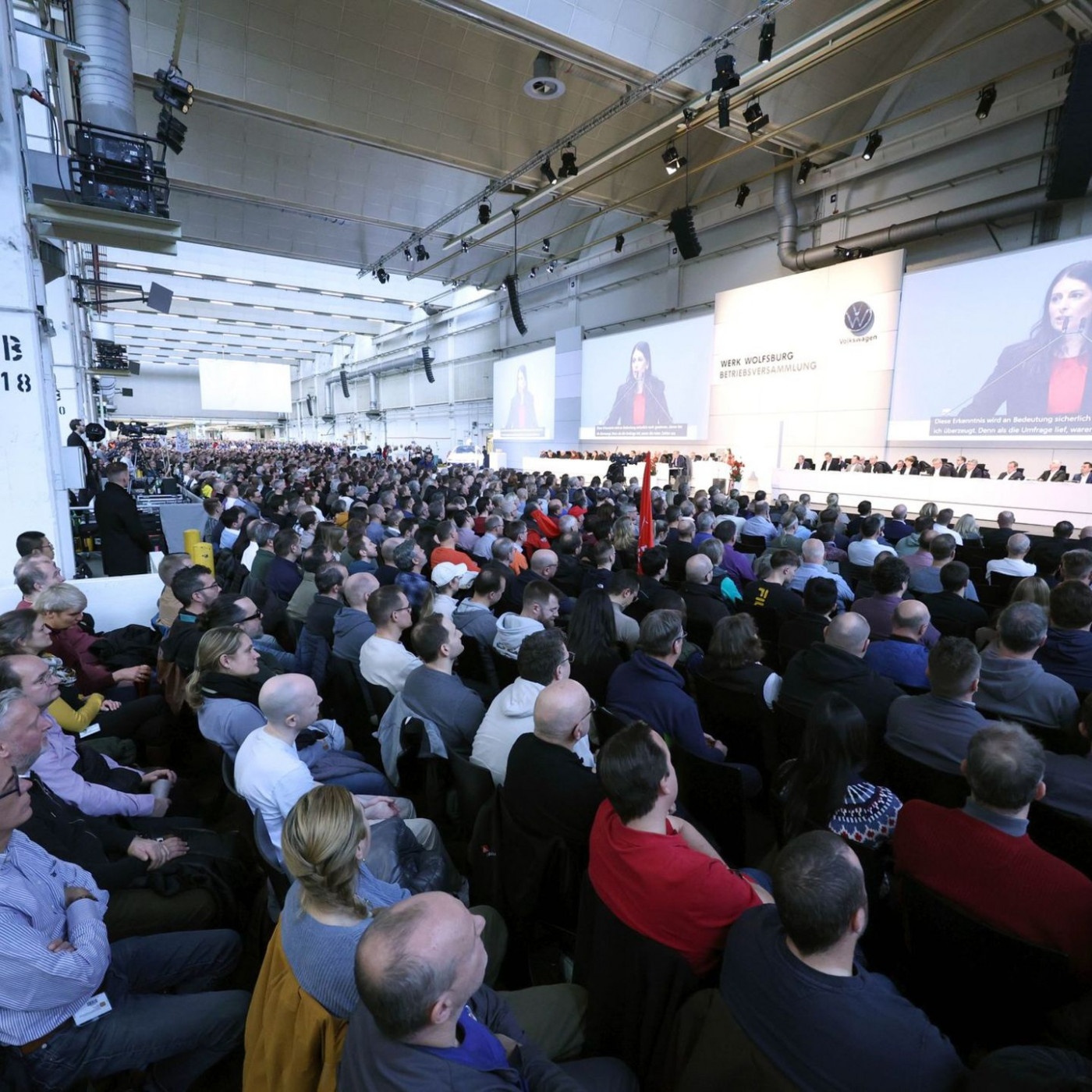 VW-Chef will Sparkurs – Vertrauensverlust in Belegschaft