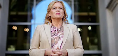 Klöckner schlägt bei bestimmten Mitarbeitern von Abgeordneten Sicherheitsalarm