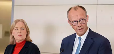 AfD kann Vorsprung auf Union ausbauen – Merz und Bas stürzen im Politiker-Ranking dramatisch ab