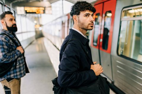 In welchen St&auml;dten und Branchen das h&ouml;chste Gehalt winkt