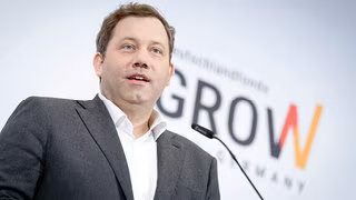 Bundesregierung will mit Fonds Investitionen schmackhafter machen