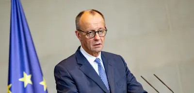 Merz kommt pers&ouml;nlich vorbei, um seinen Kandidaten durchzuboxen