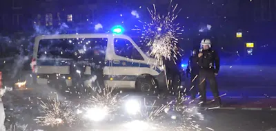 Polizei r&uuml;stet sich gegen &bdquo;empathielose Pyroexzesse&ldquo;