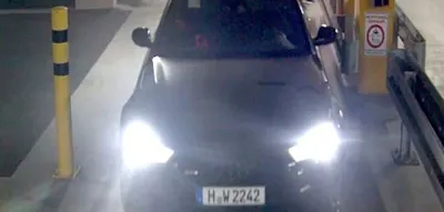 Erste hei&szlig;e Spur nach Sparkassen-Coup &ndash; Polizei findet Nummernschilder eines Fluchtfahrzeugs