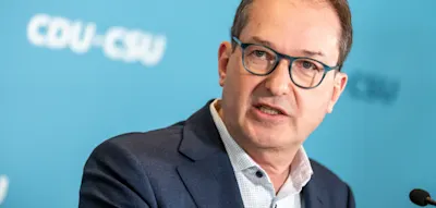 &bdquo;Wir schlagen zur&uuml;ck&ldquo; &ndash; Dobrindt will &Uuml;berwachung von radikalen Klimaaktivisten verst&auml;rken