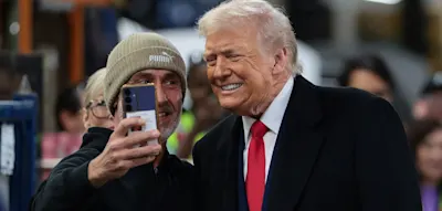 Trump soll&nbsp;Mittelfinger gezeigt haben &ndash; Sprecher nennt es &bdquo;angemessen und unmissverst&auml;ndlich&ldquo;