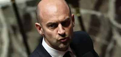 Frankreich er&ouml;ffnet Konsulat auf Gr&ouml;nland &ndash; &bdquo;Erpressung muss aufh&ouml;ren&ldquo;, sagt der Au&szlig;enminister