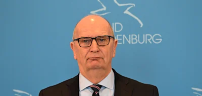 AfD in Umfrage neun Prozentpunkte vor SPD &ndash; Deutliche Mehrheit der W&auml;hler will Neuwahl