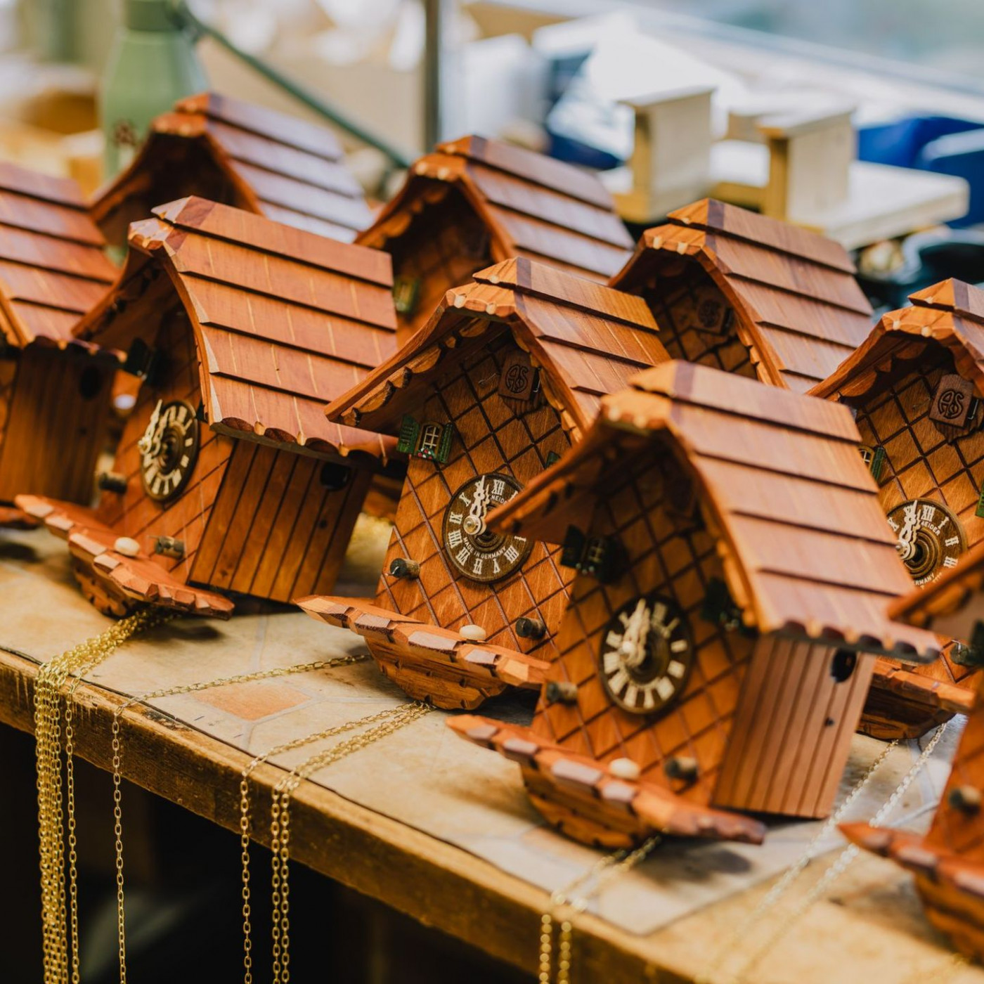 Uhren und Porzellan: Schutz f&uuml;r regionale Industrieprodukte